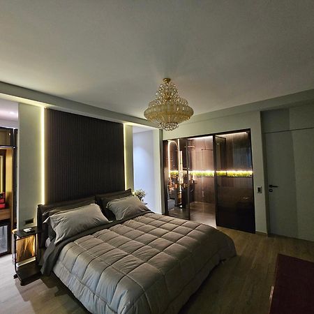 Blloku Suites, City Centre,ティラナ エクステリア 写真