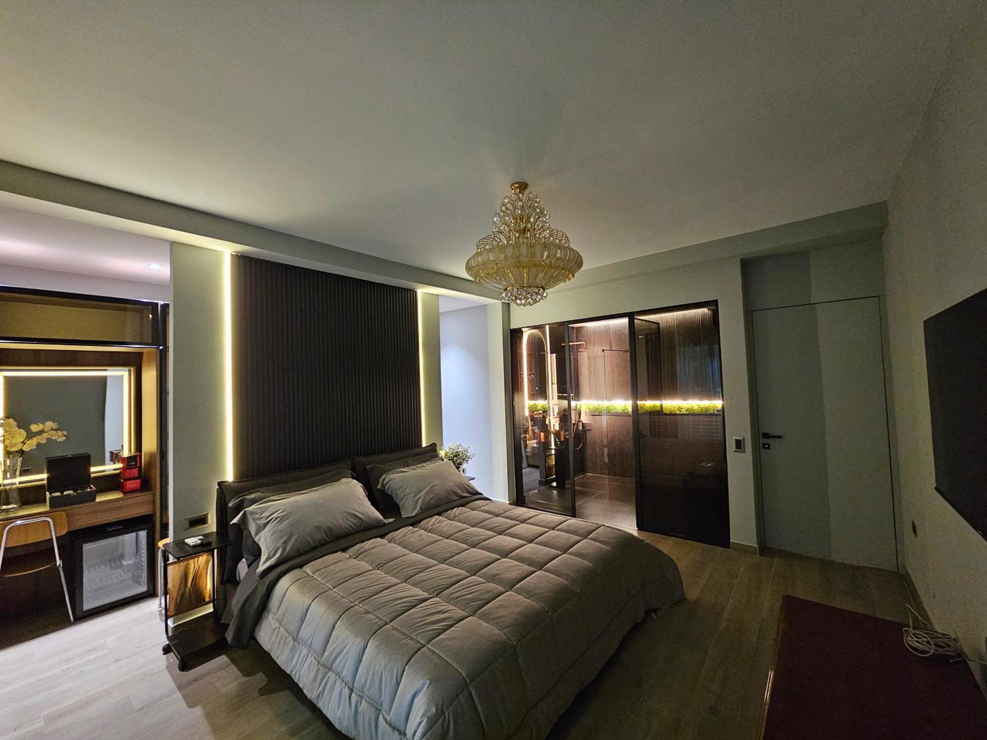 Blloku Suites, City Centre,ティラナ エクステリア 写真