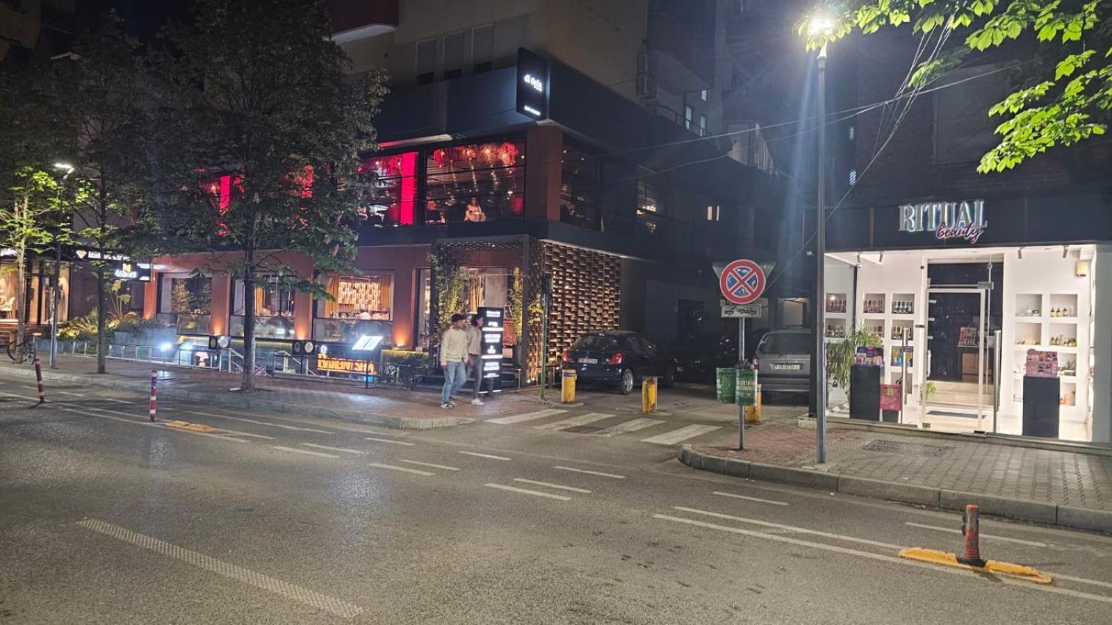Blloku Suites, City Centre,ティラナ エクステリア 写真