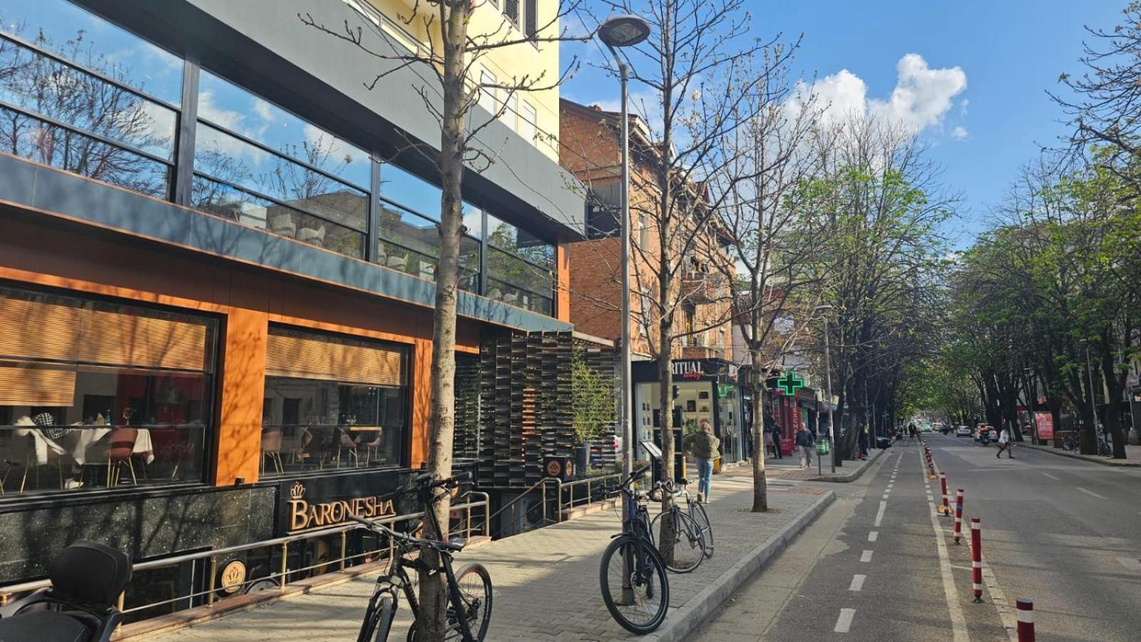 Blloku Suites, City Centre,ティラナ エクステリア 写真